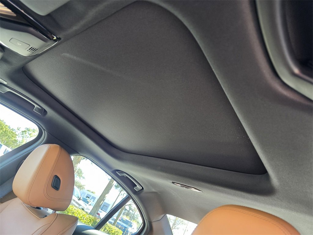 Used 2024 BMW M340i w/ Premium Package image 12