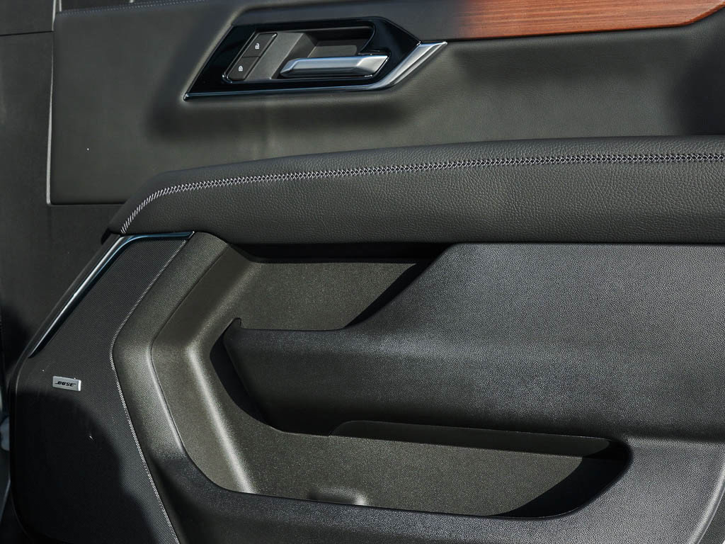 New 2026 GMC Yukon XL Denali w/ Sun & Power Step Package image 10