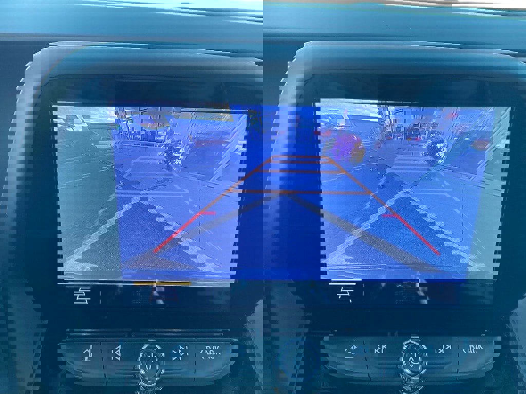 Used 2019 Chevrolet Camaro LT image 15