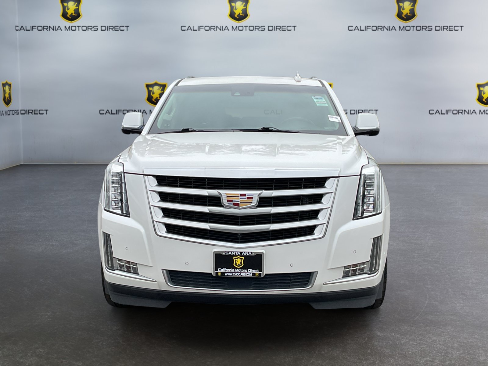 Used 2017 Cadillac Escalade Premium Luxury RWD image 2