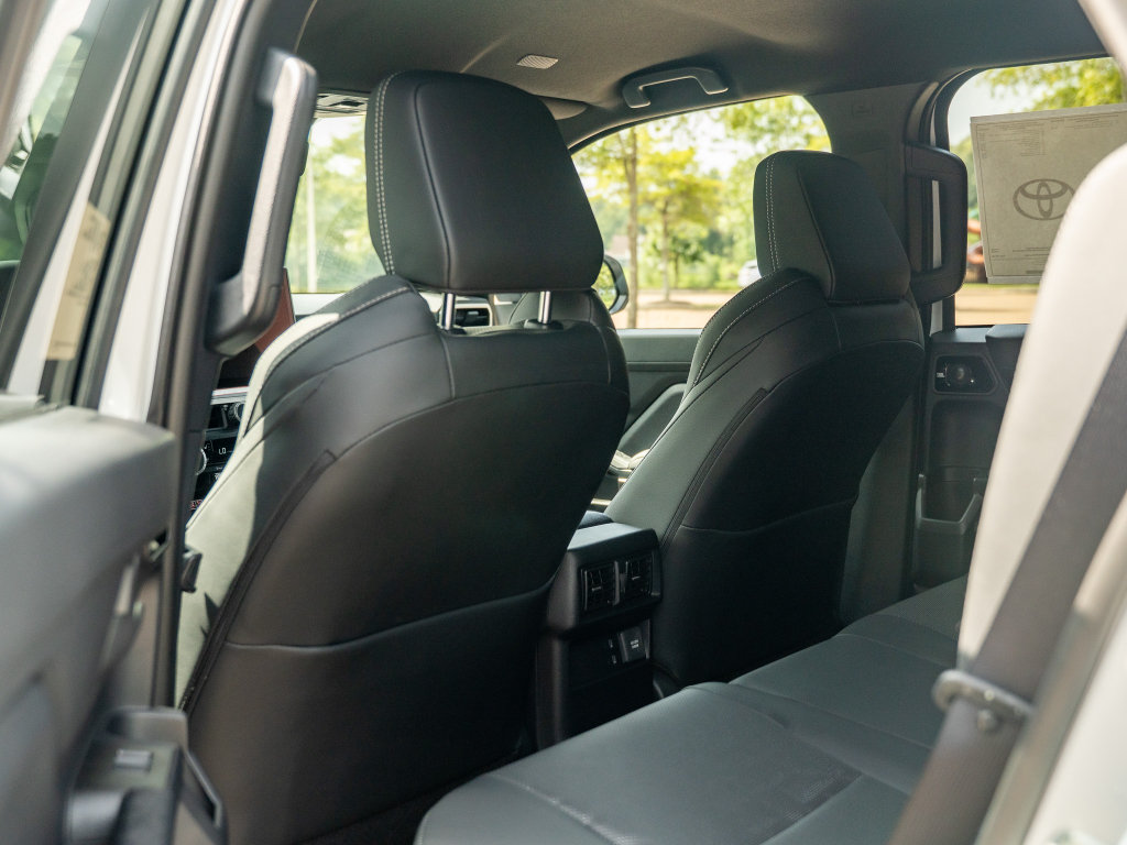 New 2026 Toyota 4Runner TRD Off-Road Premium AWD/4WD image 13