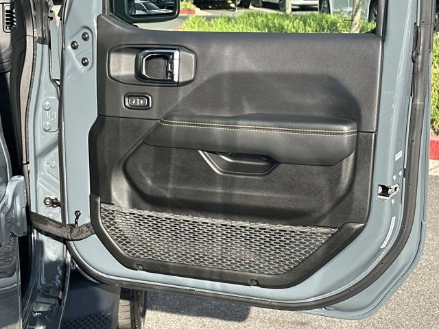 Certified 2025 Jeep Wrangler Unlimited Sahara image 14