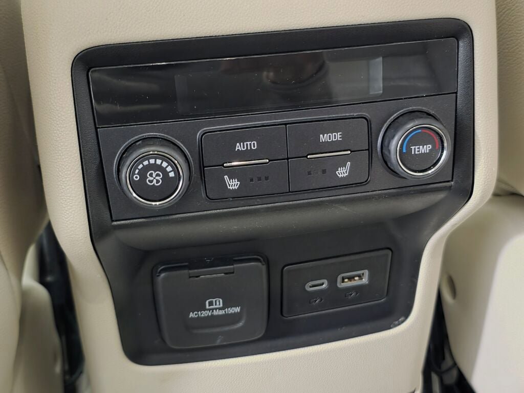 Used 2023 GMC Acadia Denali AWD/4WD image 25