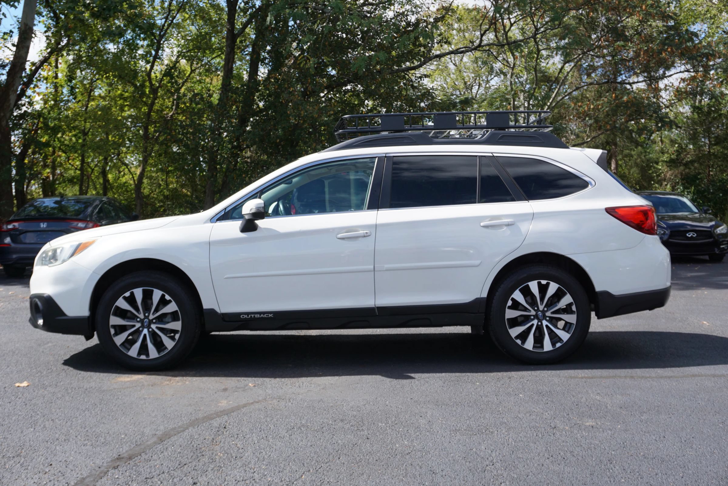 Used 2015 Subaru Outback 2.5i Limited AWD/4WD image 9