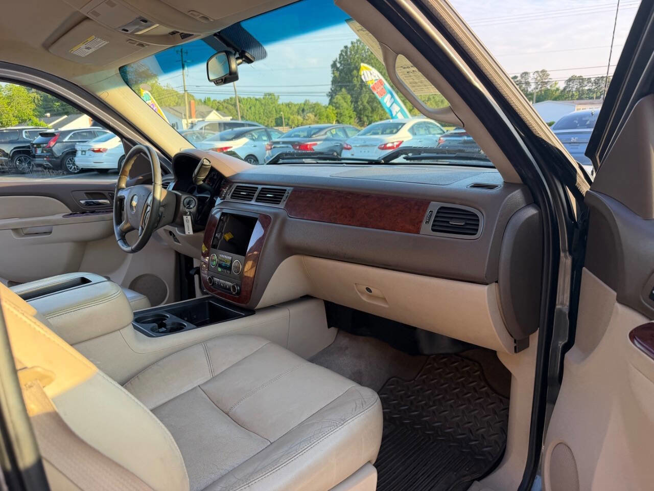 Used 2011 Chevrolet Silverado 1500 LTZ w/ LTZ Plus Package AWD/4WD image 9