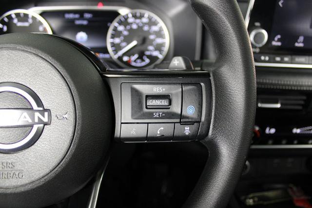 Certified 2022 Nissan Rogue SV FWD image 25