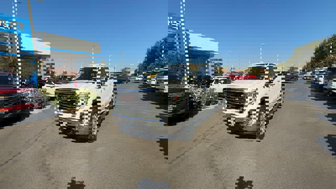 Used 2022 GMC Sierra 1500 SLT w/ SLT Premium Plus Package image 2