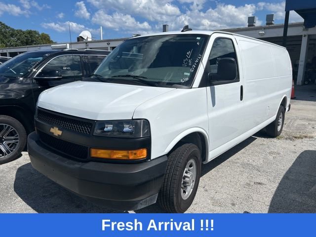 Used 2025 Chevrolet Express 2500 Extended w/ Driver Convenience Package RWD image 1