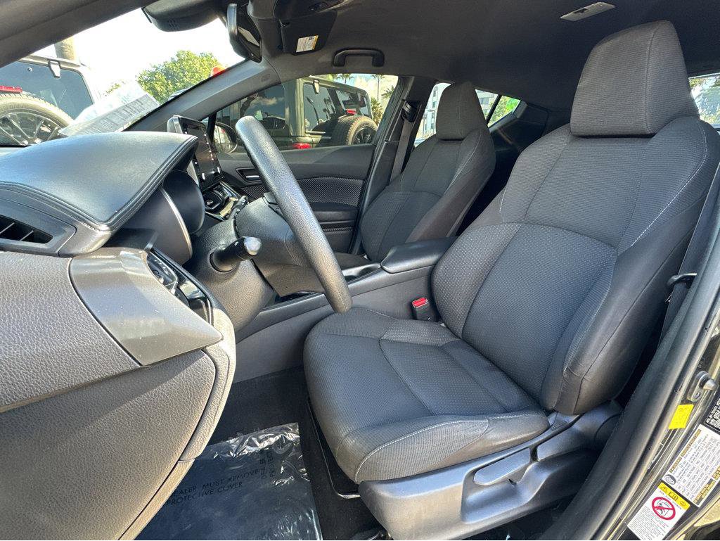 Used 2019 Toyota C-HR LE FWD image 8