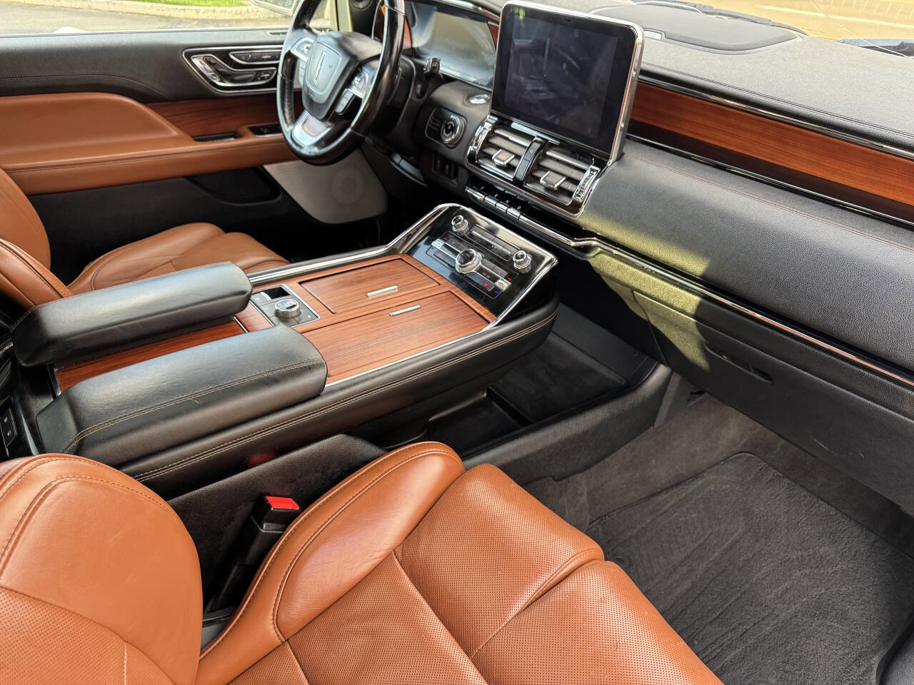 Used 2019 Lincoln Navigator L Reserve image 8