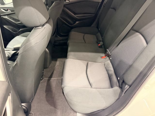 Used 2015 MAZDA MAZDA3 i SV FWD image 26