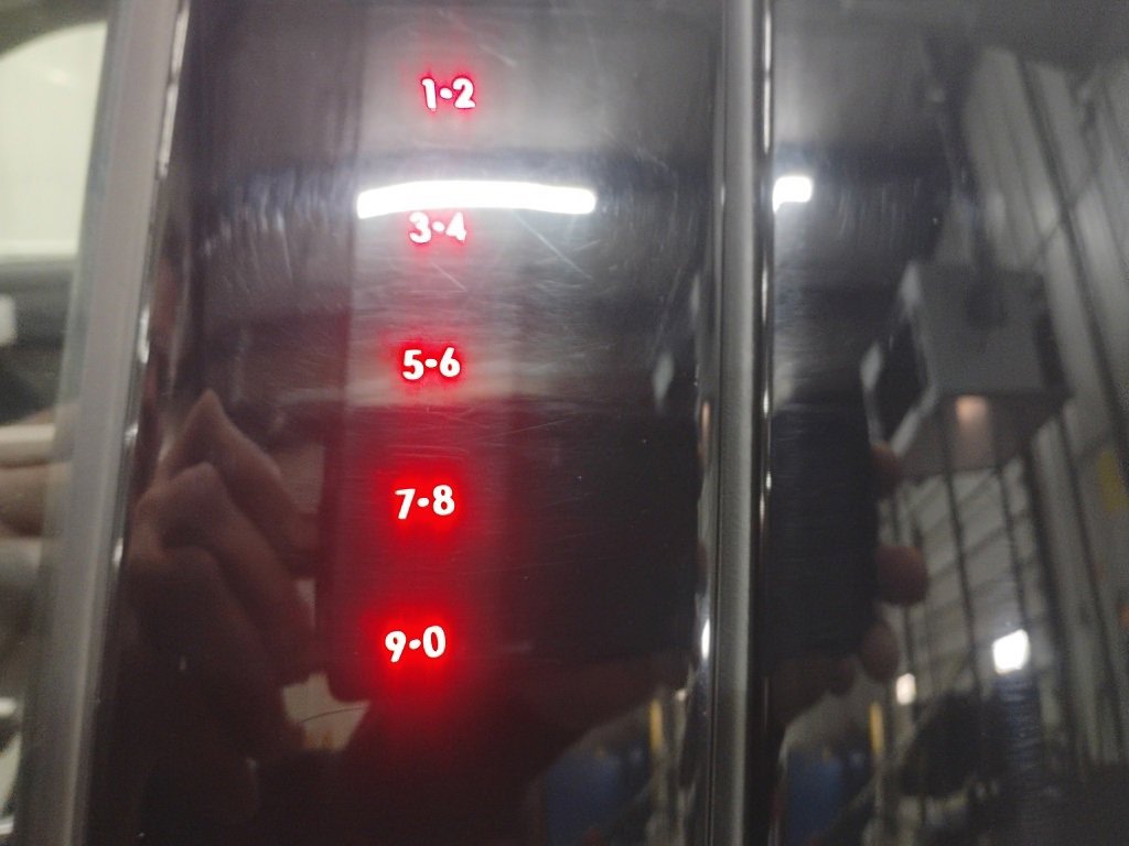 Used 2024 Ford Explorer XLT w/ Equipment Group 202A image 9