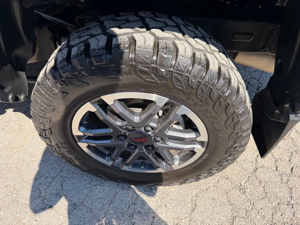 Used 2024 Toyota Tacoma TRD Sport AWD/4WD image 9