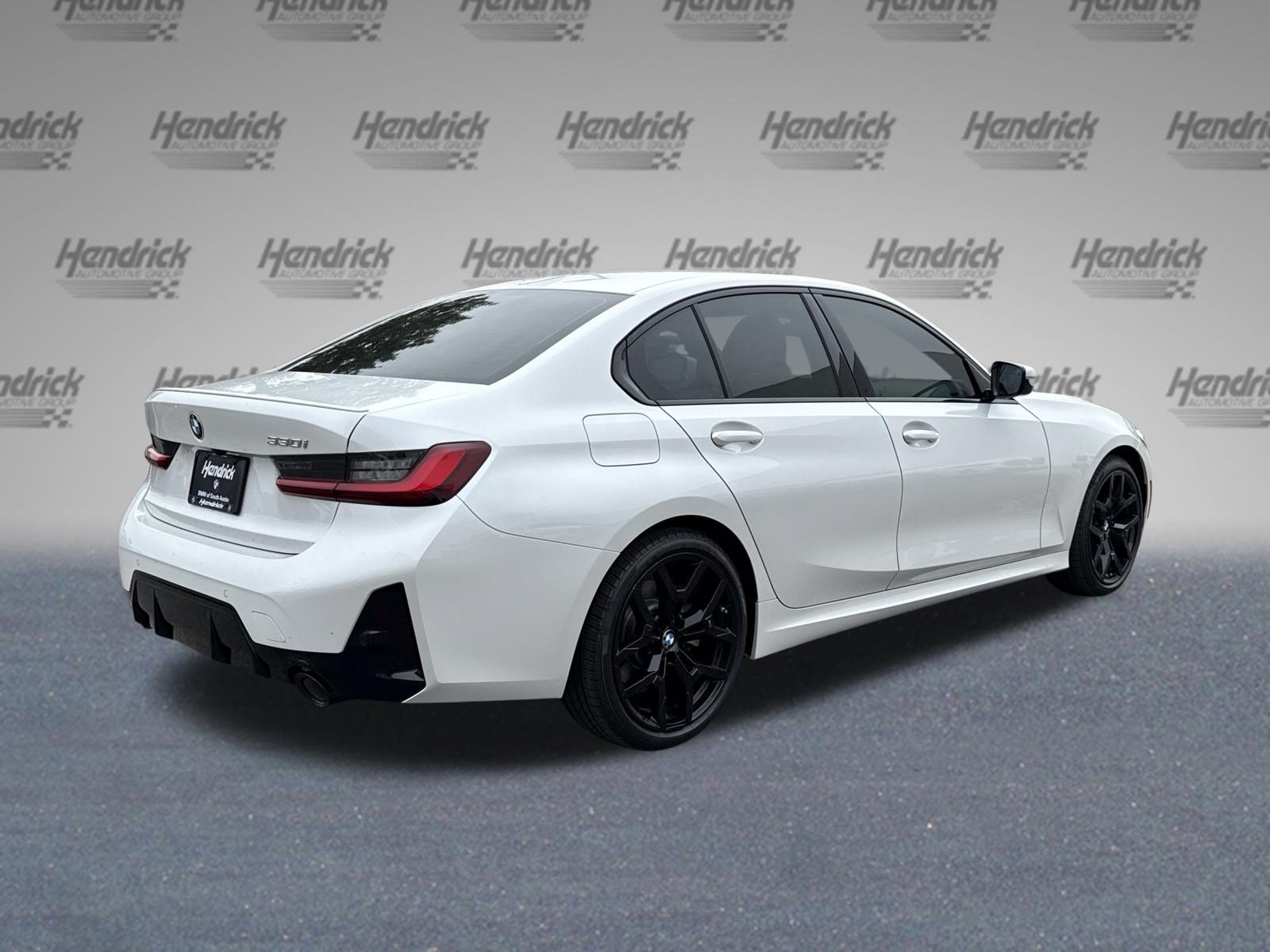 Used 2026 BMW 330i Sedan w/ M Sport Package RWD image 9