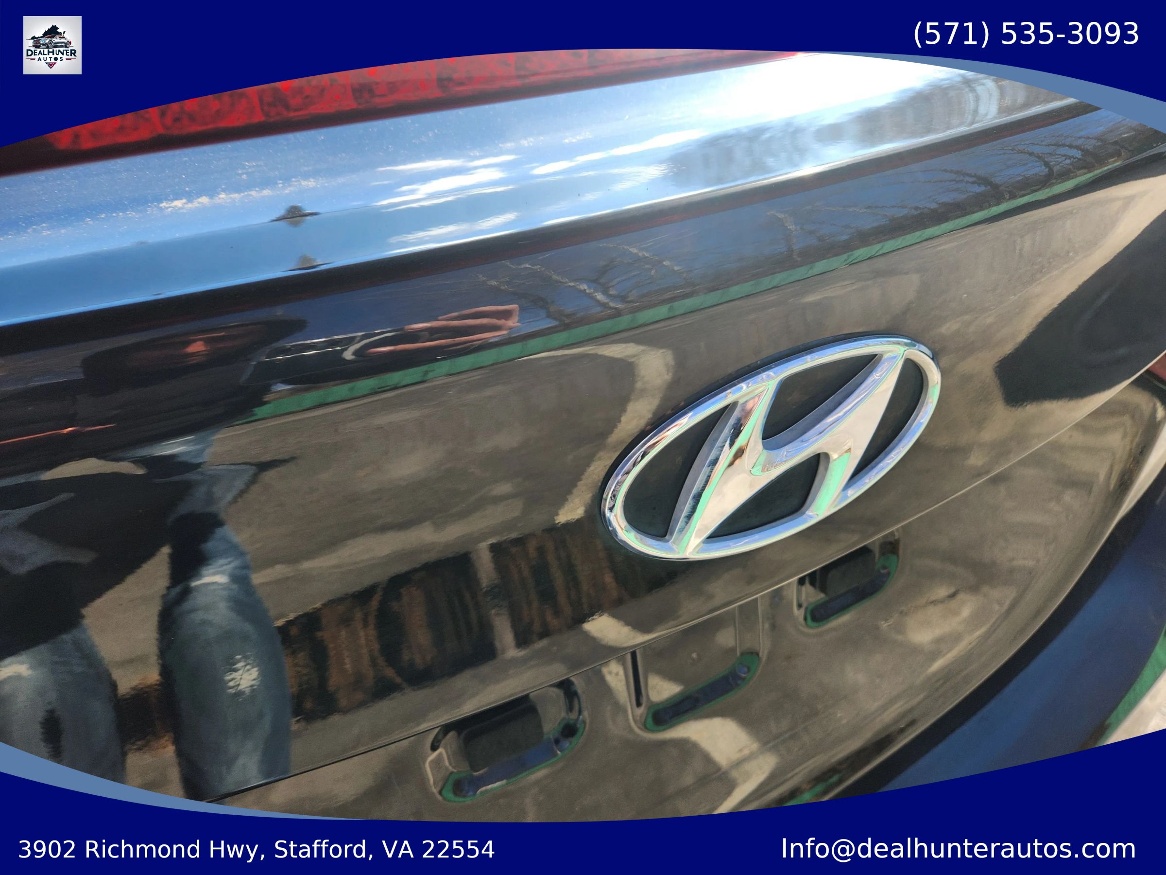 Used 2015 Hyundai Elantra SE w/ Option Group 02 FWD image 12