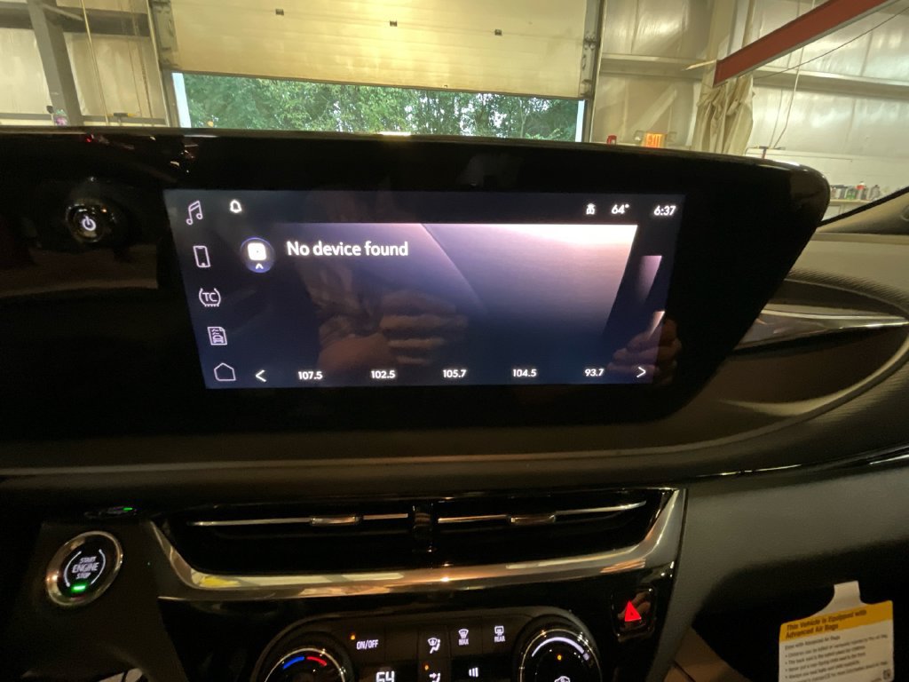 Used 2025 Buick Envista Sport Touring w/ Convenience I Package FWD image 17