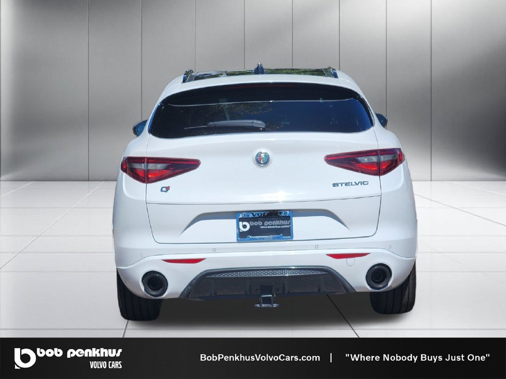 Used 2023 Alfa Romeo Stelvio Veloce AWD/4WD image 26