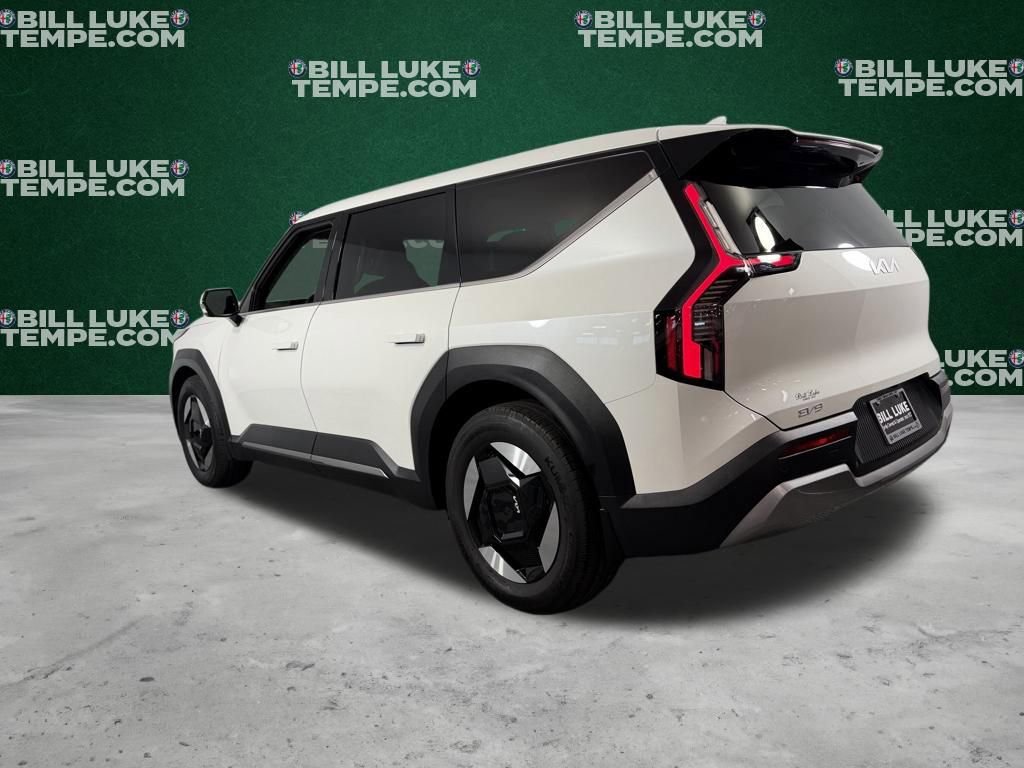 Used 2024 Kia EV9 Light Long Range image 9
