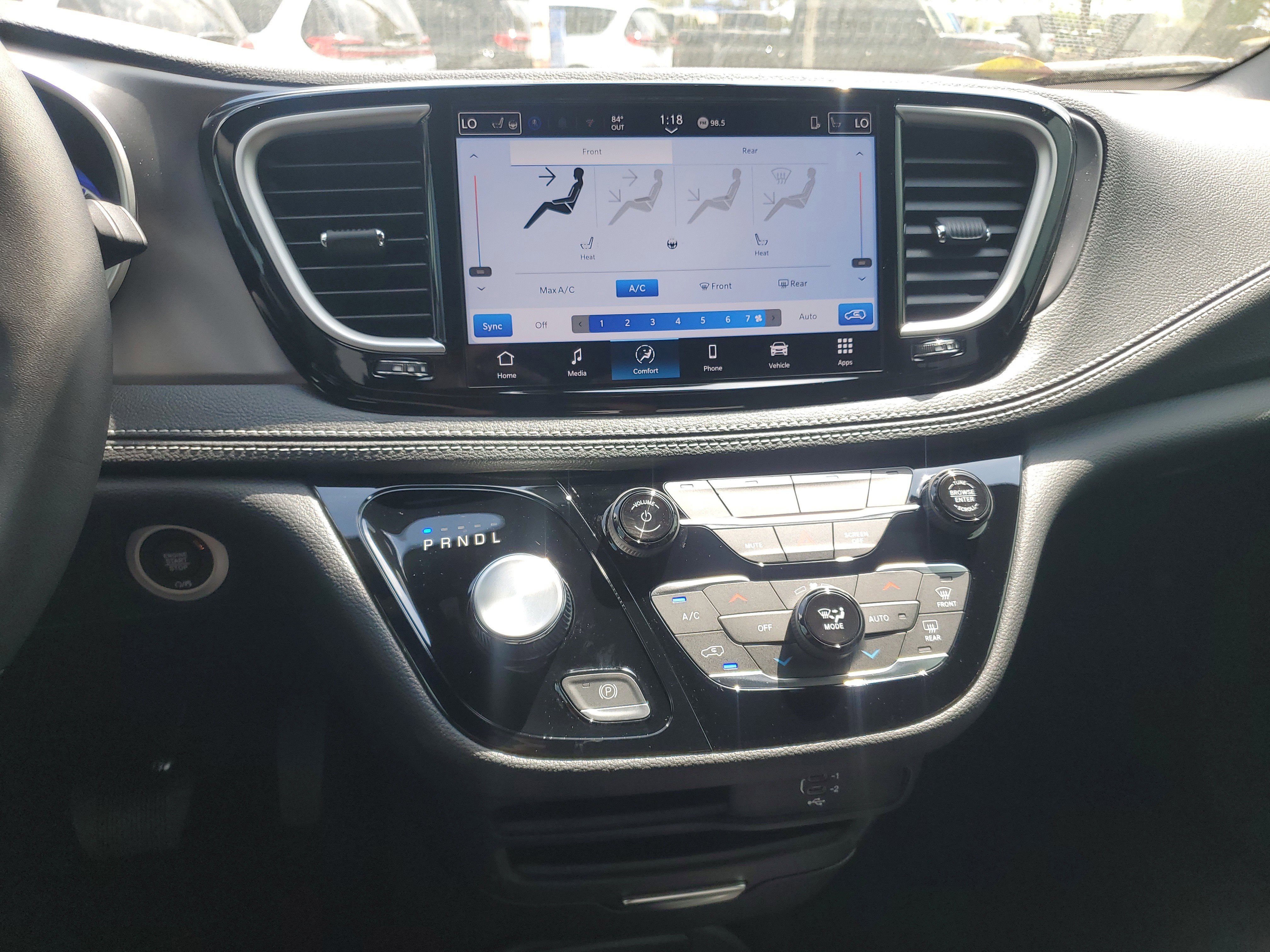 New 2026 Chrysler Pacifica Select image 22