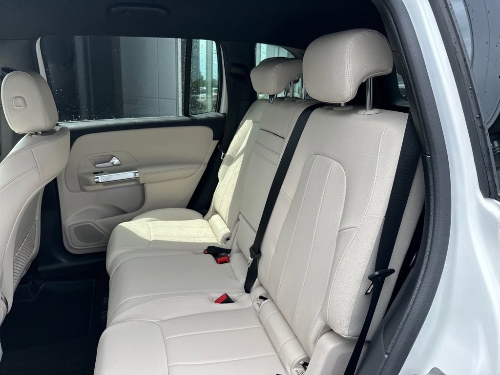 New 2025 Mercedes-Benz GLB 250 4MATIC image 23