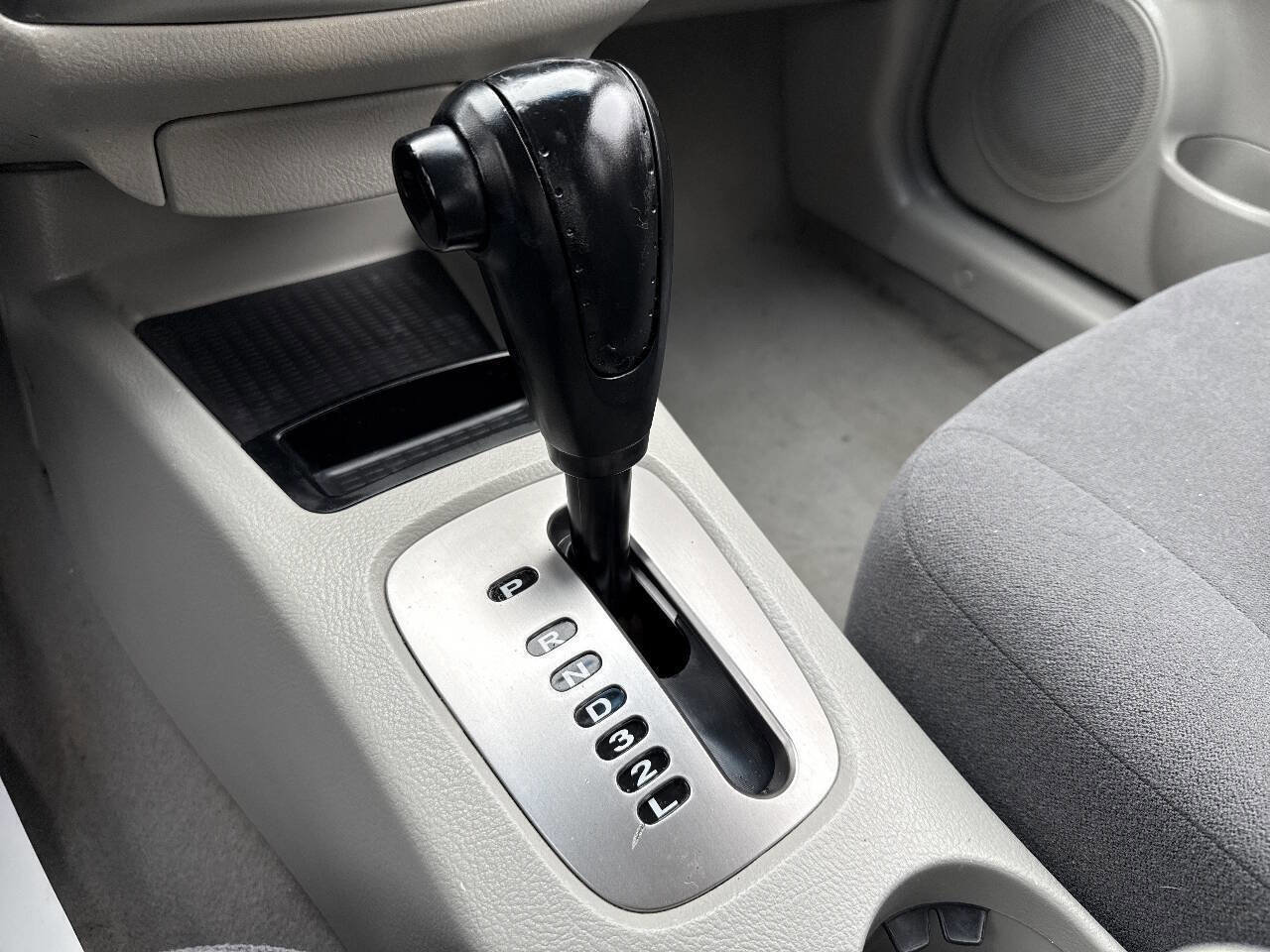 Used 2006 Kia Spectra EX image 31