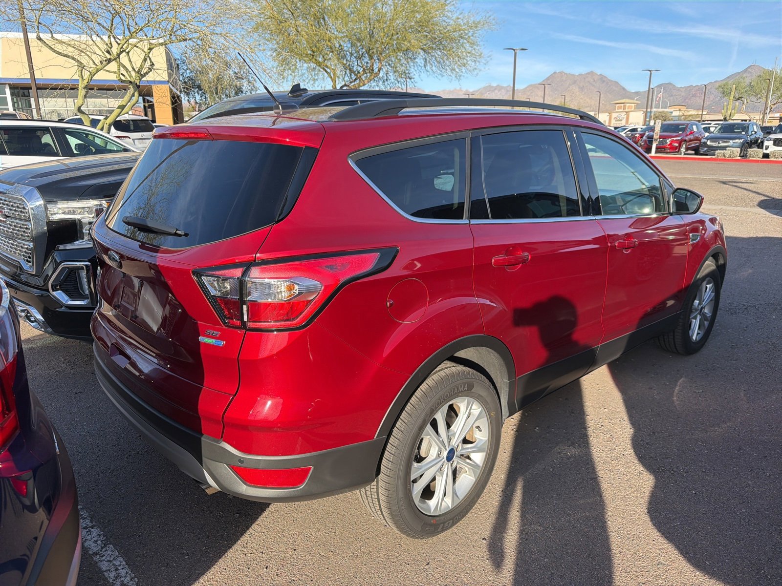 Used 2017 Ford Escape SE w/ SE Leather Comfort Package image 4