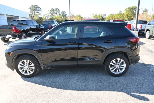 Used 2023 Chevrolet TrailBlazer LS image 2