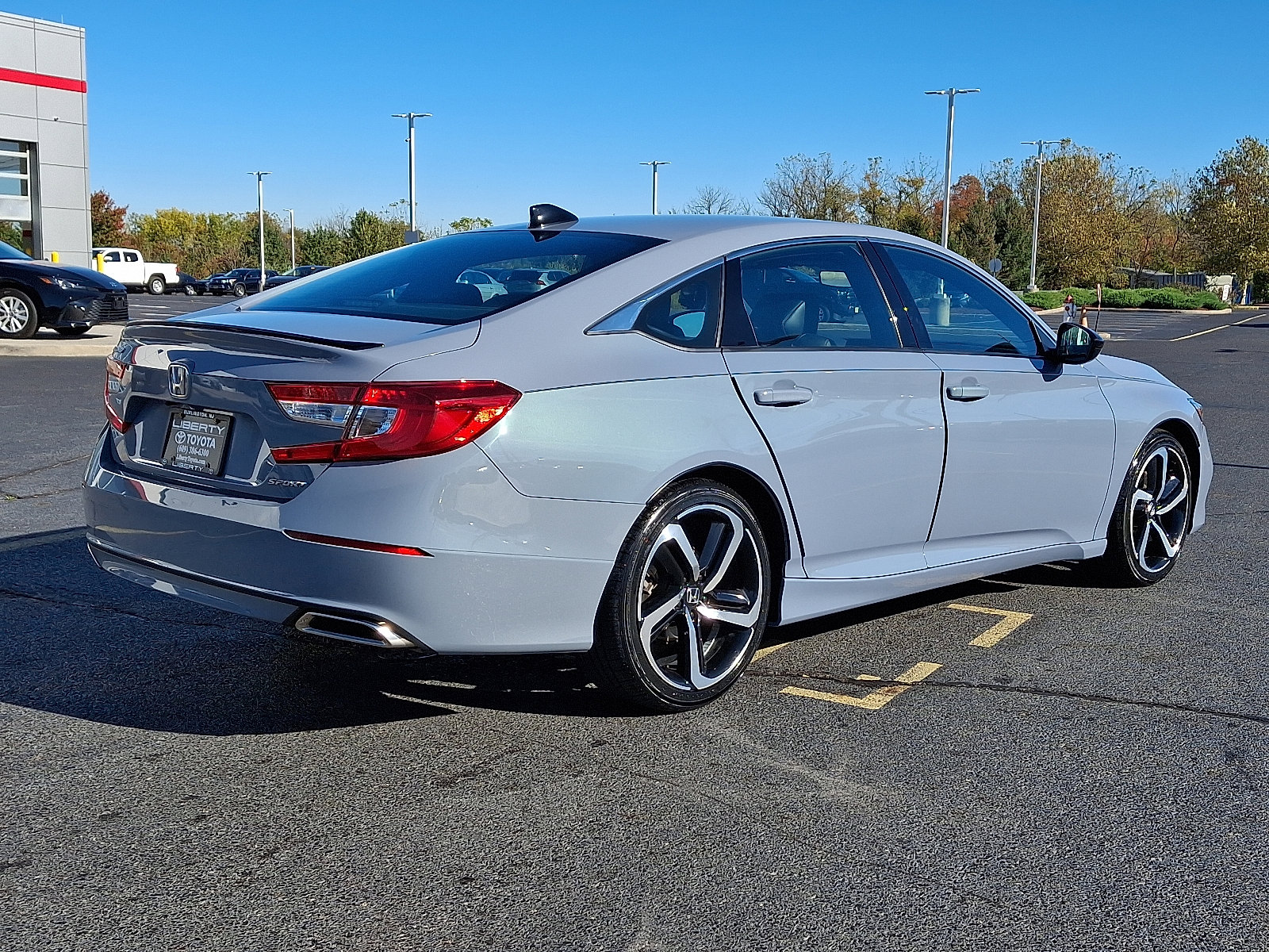 Used 2022 Honda Accord Sport image 6