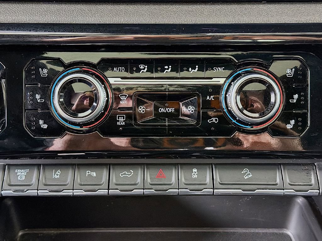 Used 2024 GMC Sierra 2500 AT4 w/ AT4 Premium Plus Package image 40