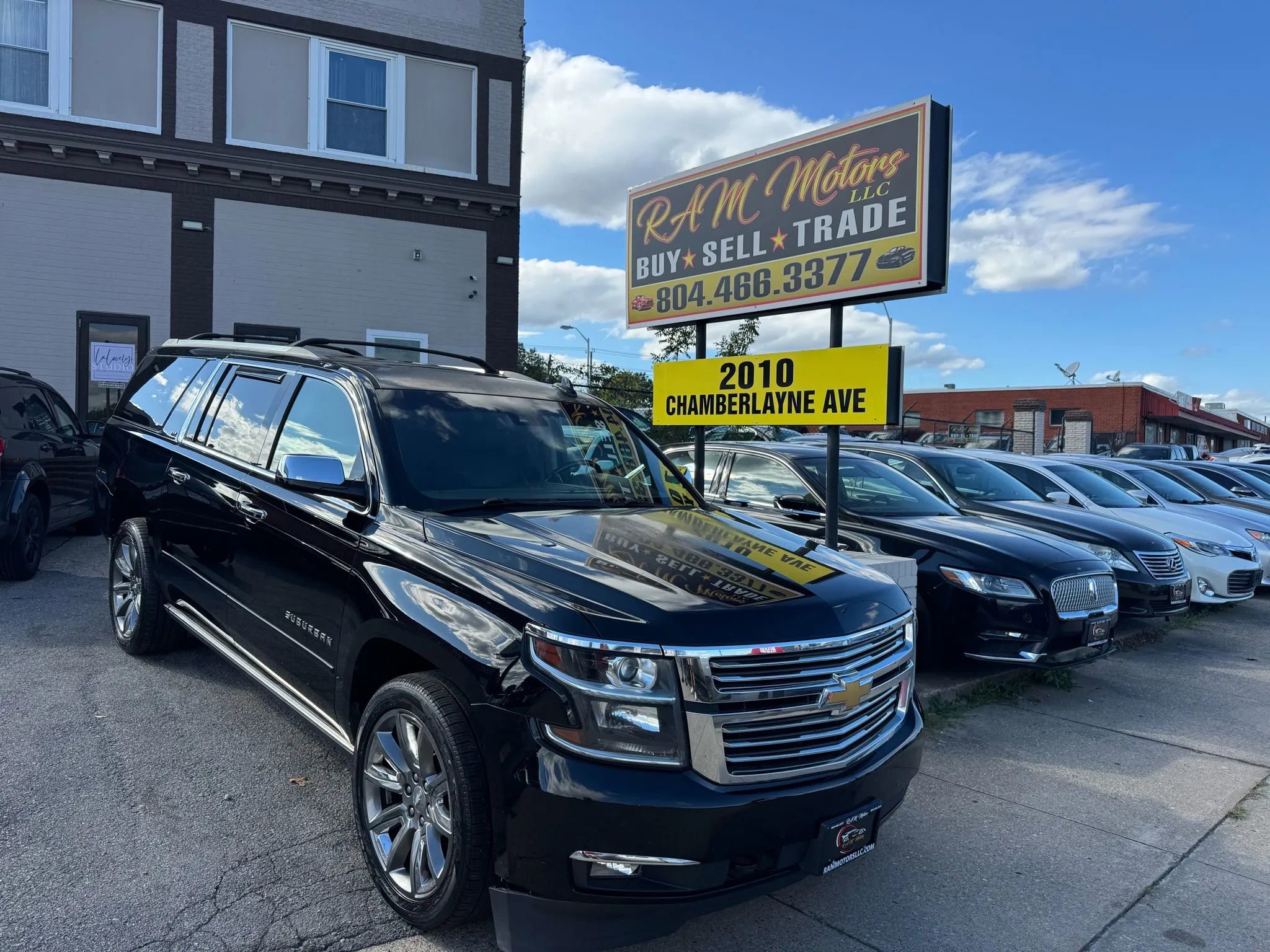Used 2015 Chevrolet Suburban LTZ image 1