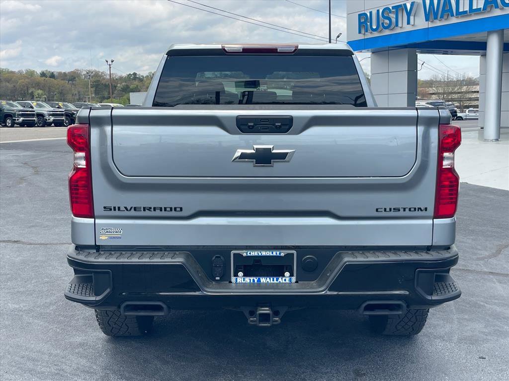 Used 2025 Chevrolet Silverado 1500 Custom Trail Boss w/ Dark Appearance Package image 6