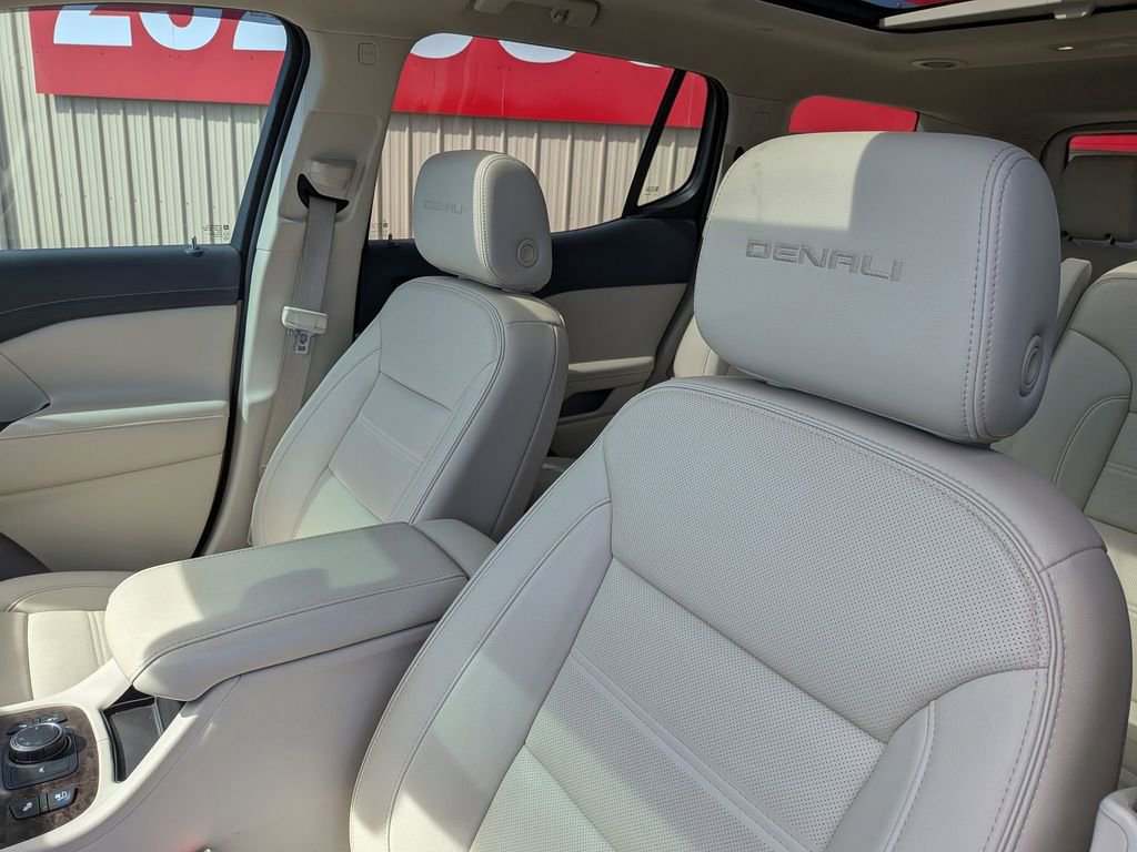 Certified 2023 GMC Acadia Denali w/ Denali Ultimate Package FWD image 11