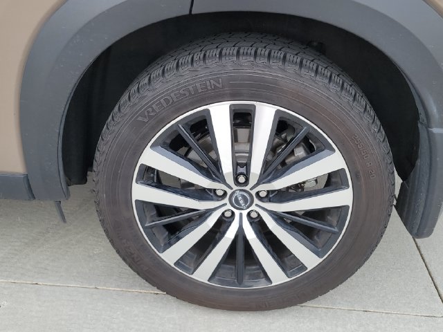 Used 2024 Nissan Pathfinder Platinum AWD/4WD image 17