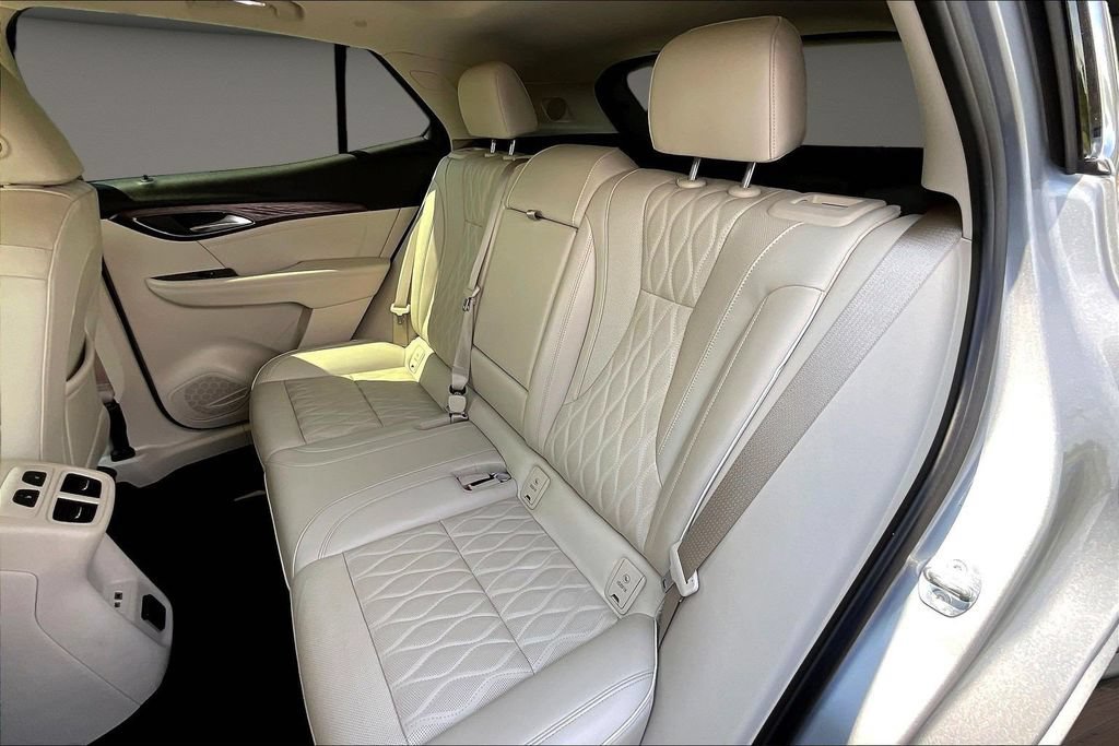 Used 2023 Buick Envision Avenir FWD image 25