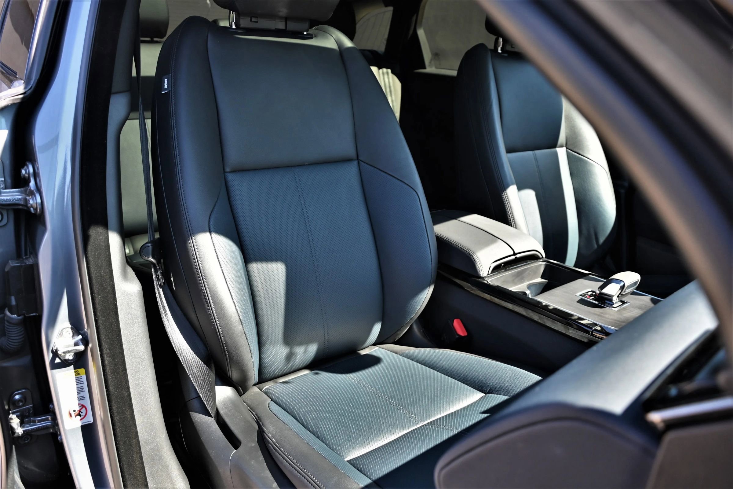 Used 2024 Land Rover Range Rover Velar Dynamic SE image 36