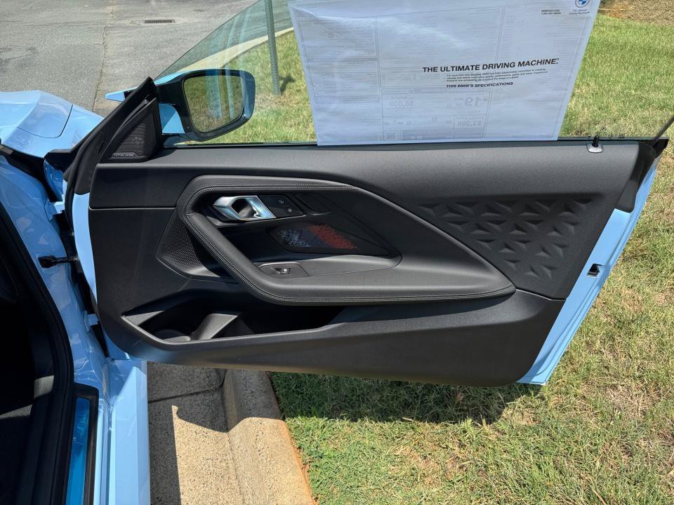 Used 2026 BMW M2 w/ Lighting Package RWD image 31