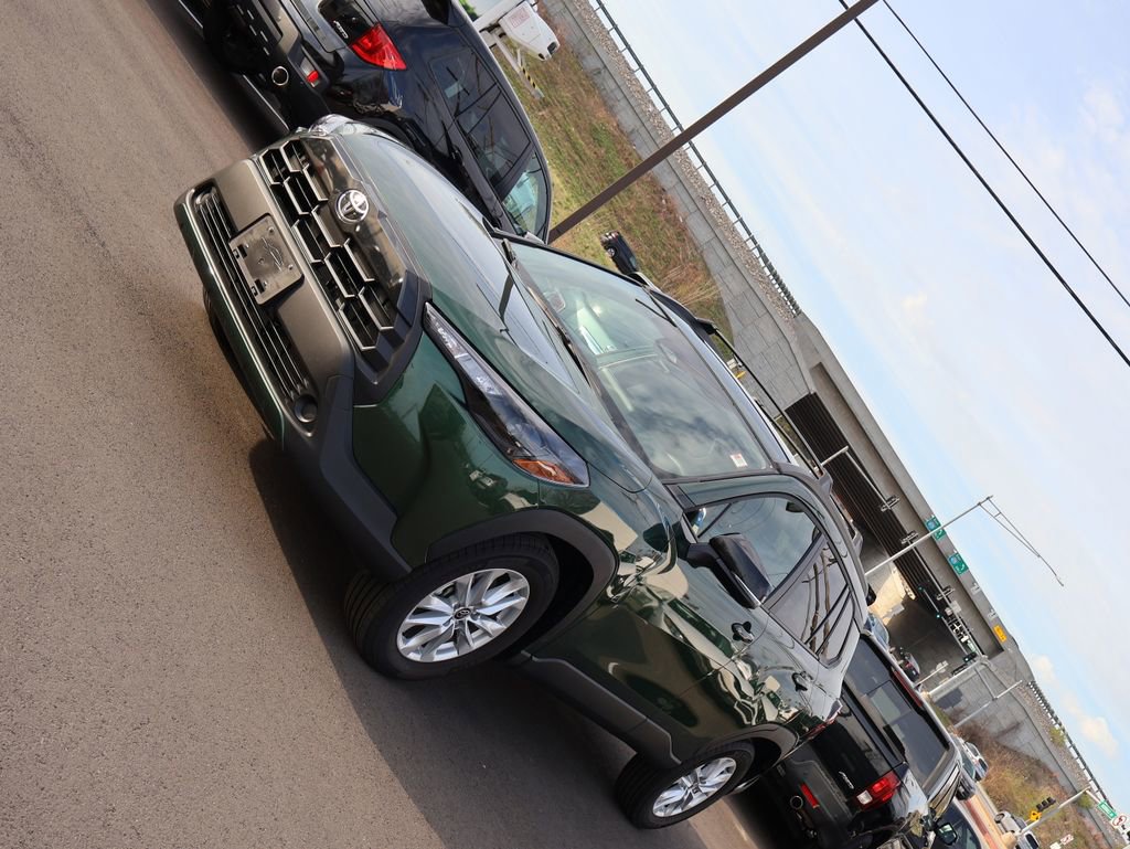 Used 2026 Toyota Corolla Cross LE FWD image 3