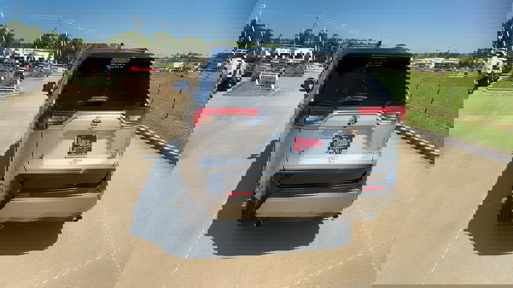 Used 2022 Toyota RAV4 XSE image 8