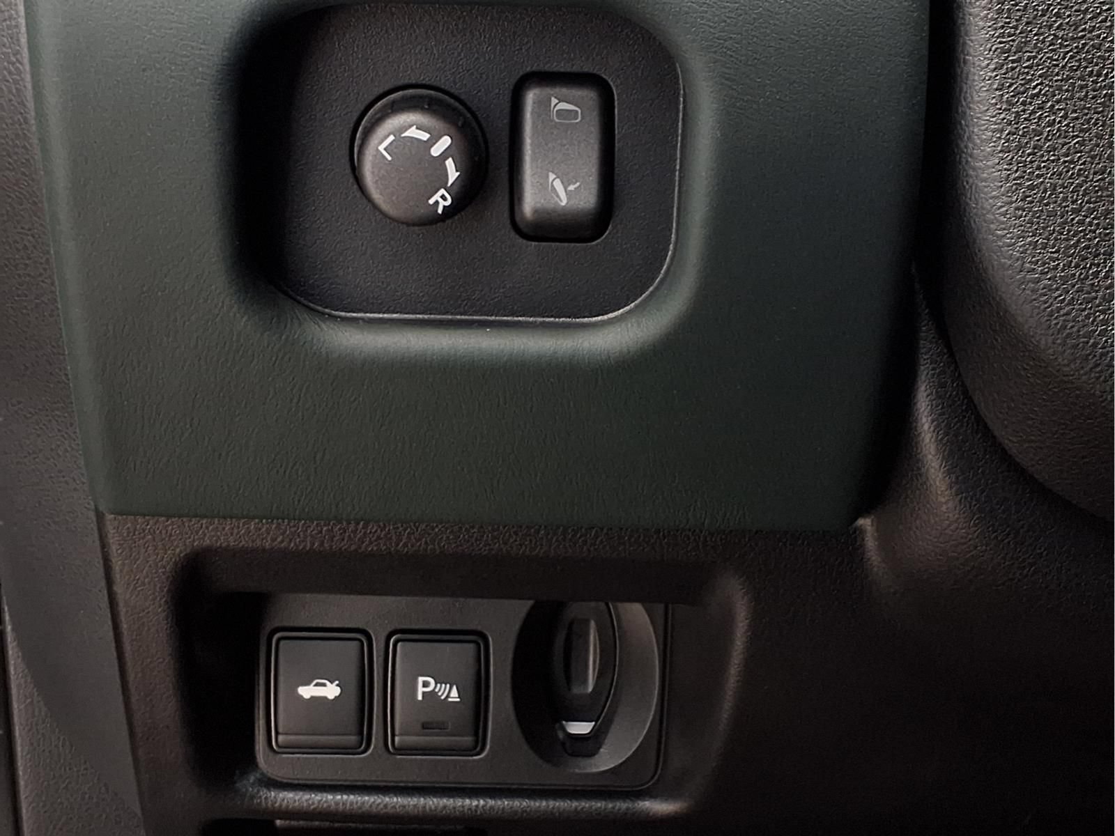 Used 2024 Nissan GT-R w/ Floor Mat Package AWD/4WD image 25