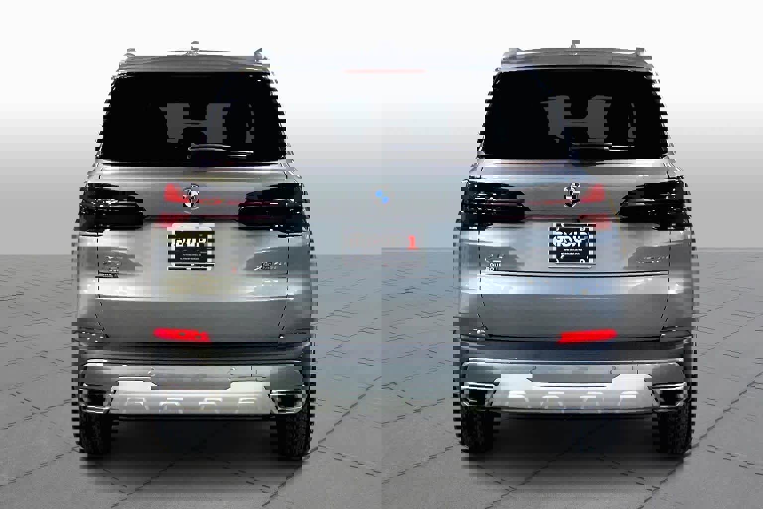 Used 2024 BMW X5 xDrive40i w/ Premium Package image 5