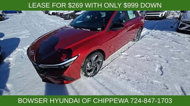 New 2025 Hyundai Elantra SEL image 2