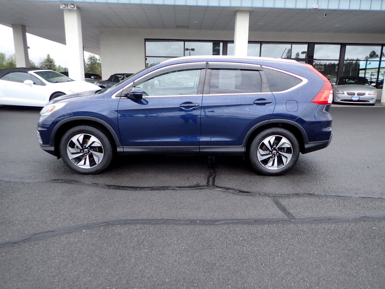 Used 2016 Honda CR-V Touring image 2