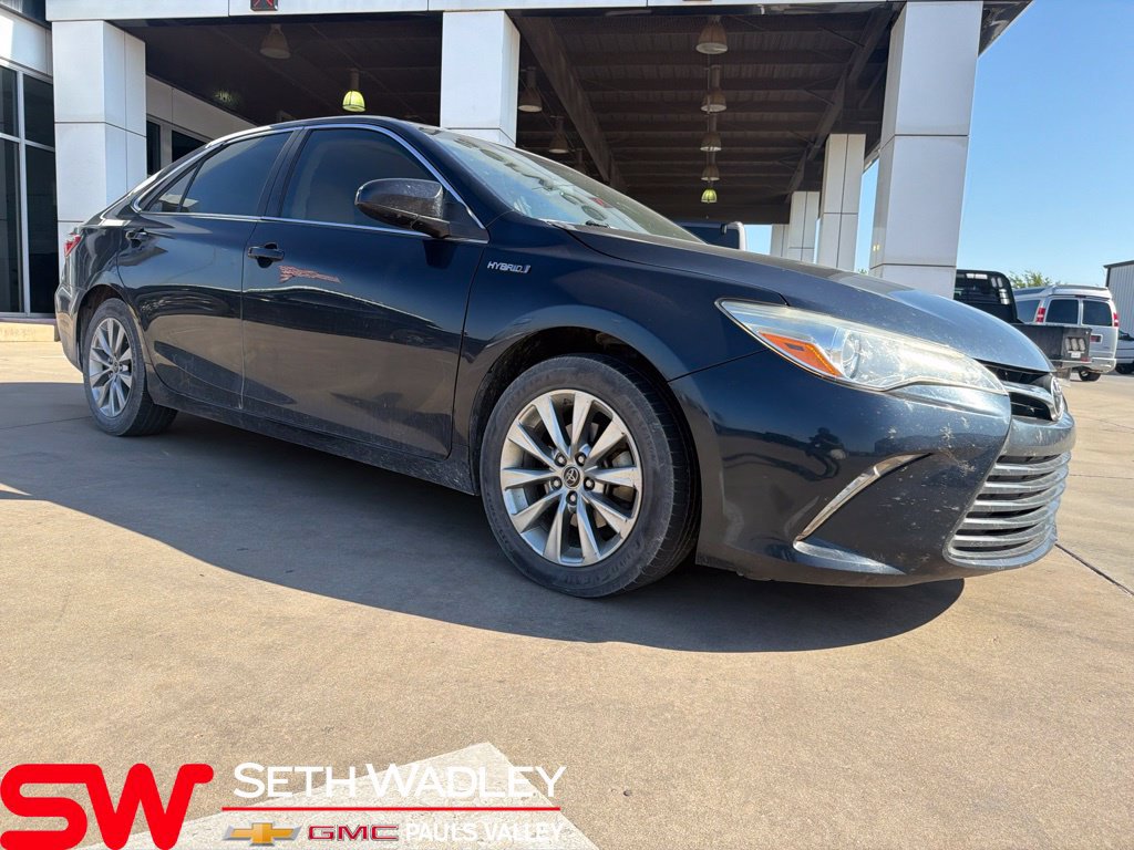 Used 2015 Toyota Camry XLE w/ Moonroof Package FWD image 1