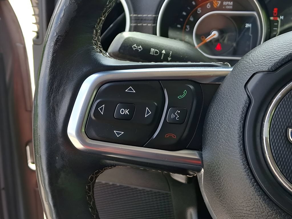 Used 2020 Jeep Gladiator Overland w/ Dual Top Group AWD/4WD image 53