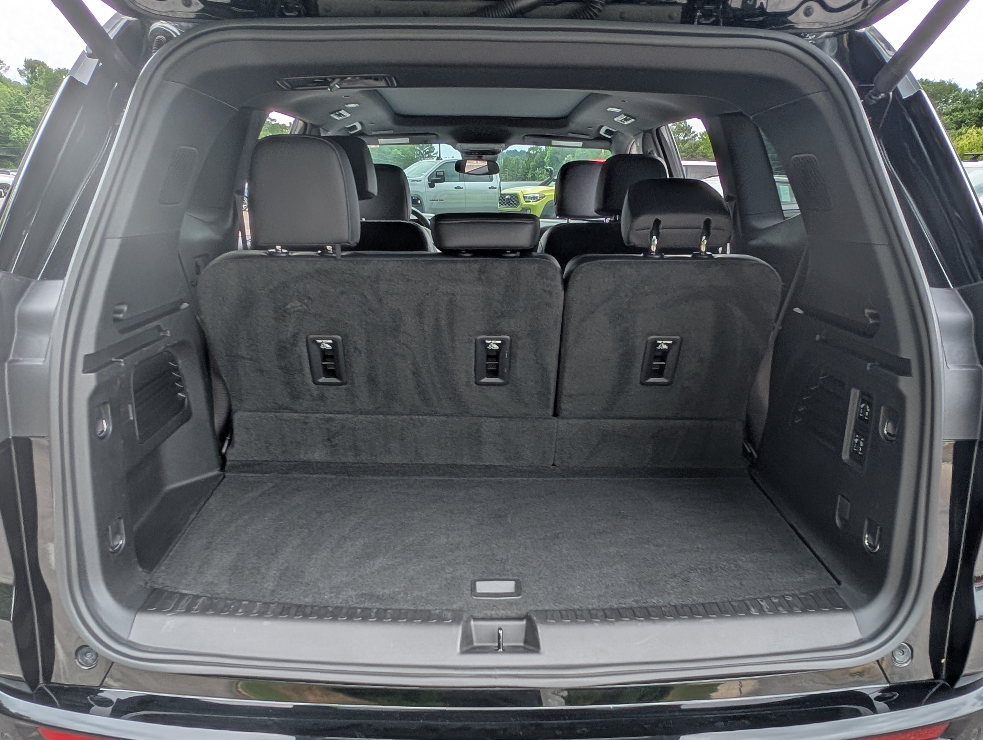 Used 2024 GMC Acadia Denali FWD image 20