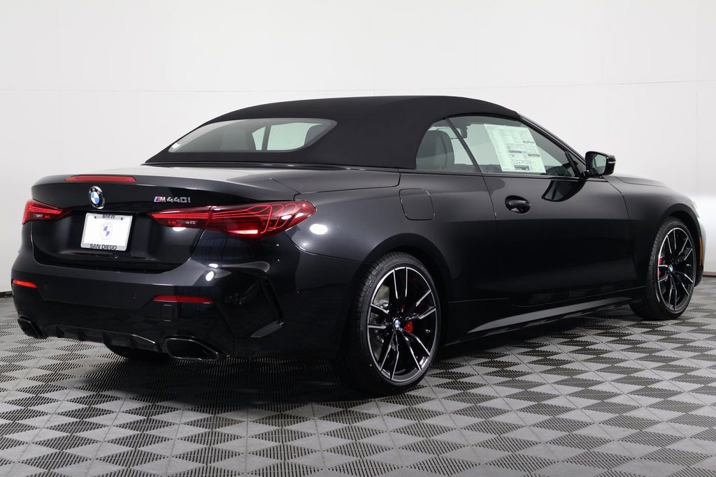 New 2026 BMW M440i Convertible RWD image 2