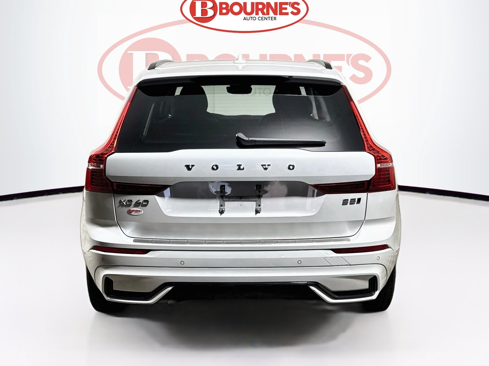 Used 2024 Volvo XC60 B5 Plus w/ Protection Package Premier AWD/4WD image 11
