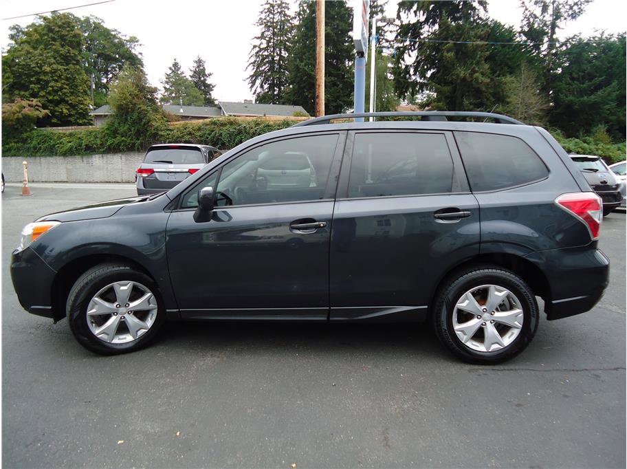 Used 2015 Subaru Forester 2.5i Premium w/ All-Weather Package image 10