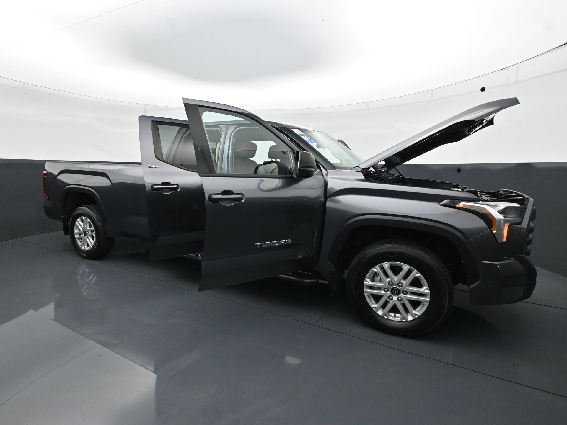 Used 2023 Toyota Tundra SR5 AWD/4WD image 34