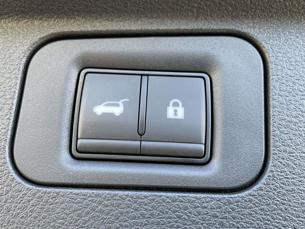 Used 2025 INFINITI QX80 Pure image 10